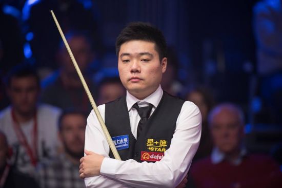 步动向都吸 步动向都吸