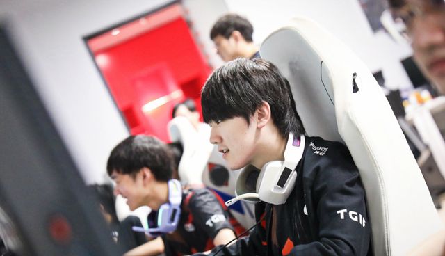 J罗加盟巴 J罗加盟巴